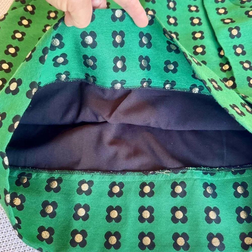 ANTHROPOLOGIE + HD in Paris Green & Gold Patterned Mini Skirt
